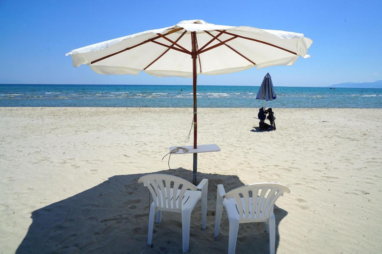 Dolphins House Paralia Avdhiron Exterior foto