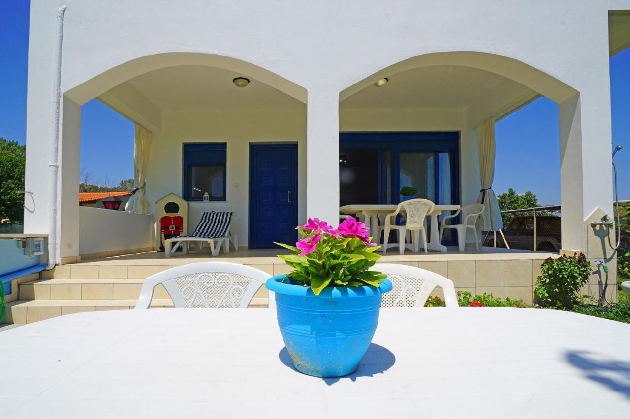 Dolphins House Paralia Avdhiron Exterior foto